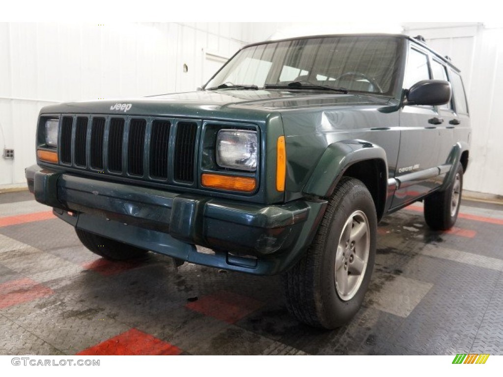 1999 Cherokee Classic 4x4 - Forest Green Pearl / Camel photo #3