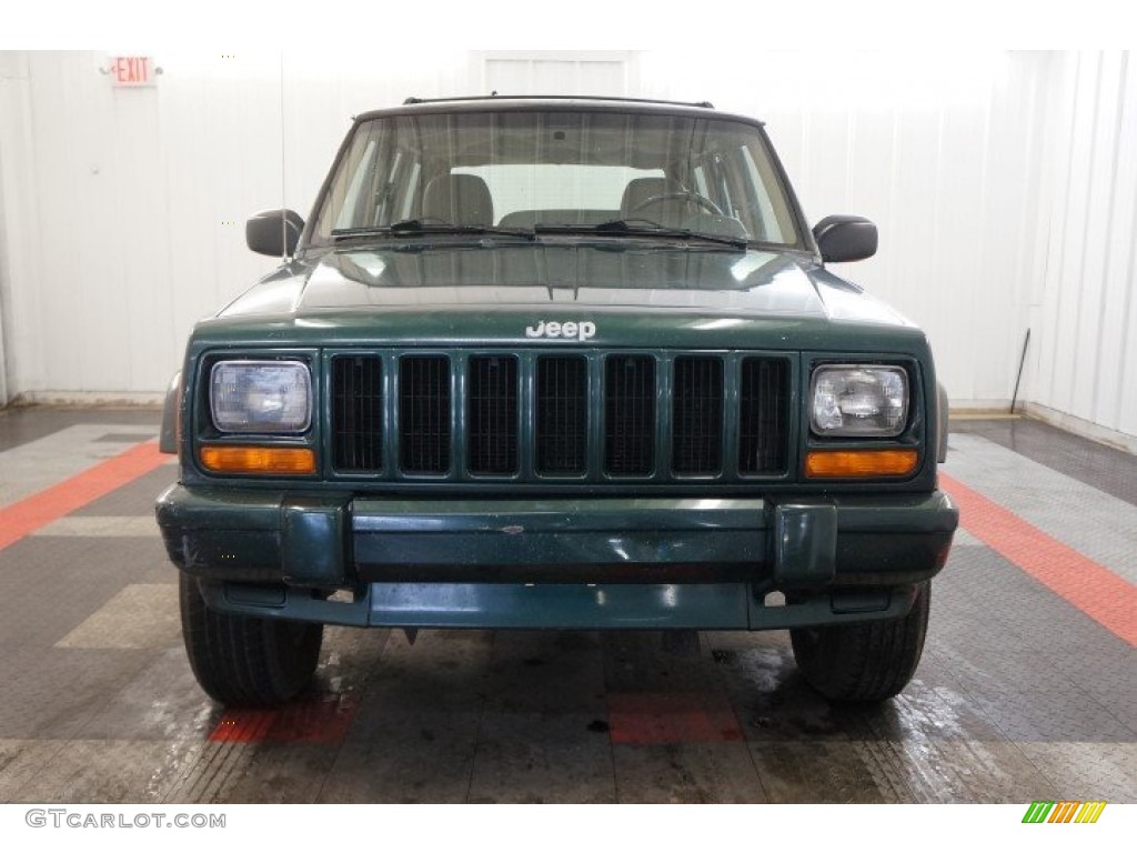 1999 Cherokee Classic 4x4 - Forest Green Pearl / Camel photo #4