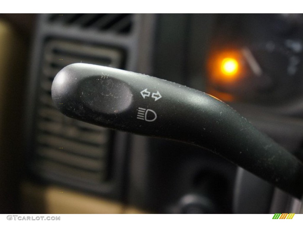 1999 Cherokee Classic 4x4 - Forest Green Pearl / Camel photo #24