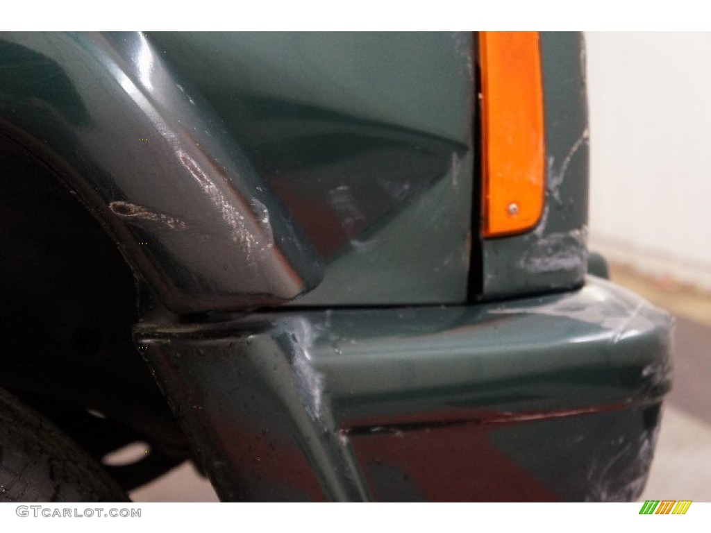 1999 Cherokee Classic 4x4 - Forest Green Pearl / Camel photo #43