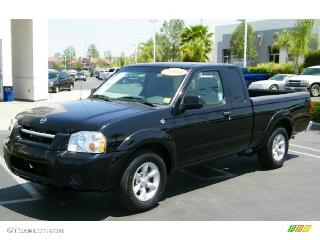 2004 Frontier XE King Cab - Super Black / Gray photo #1