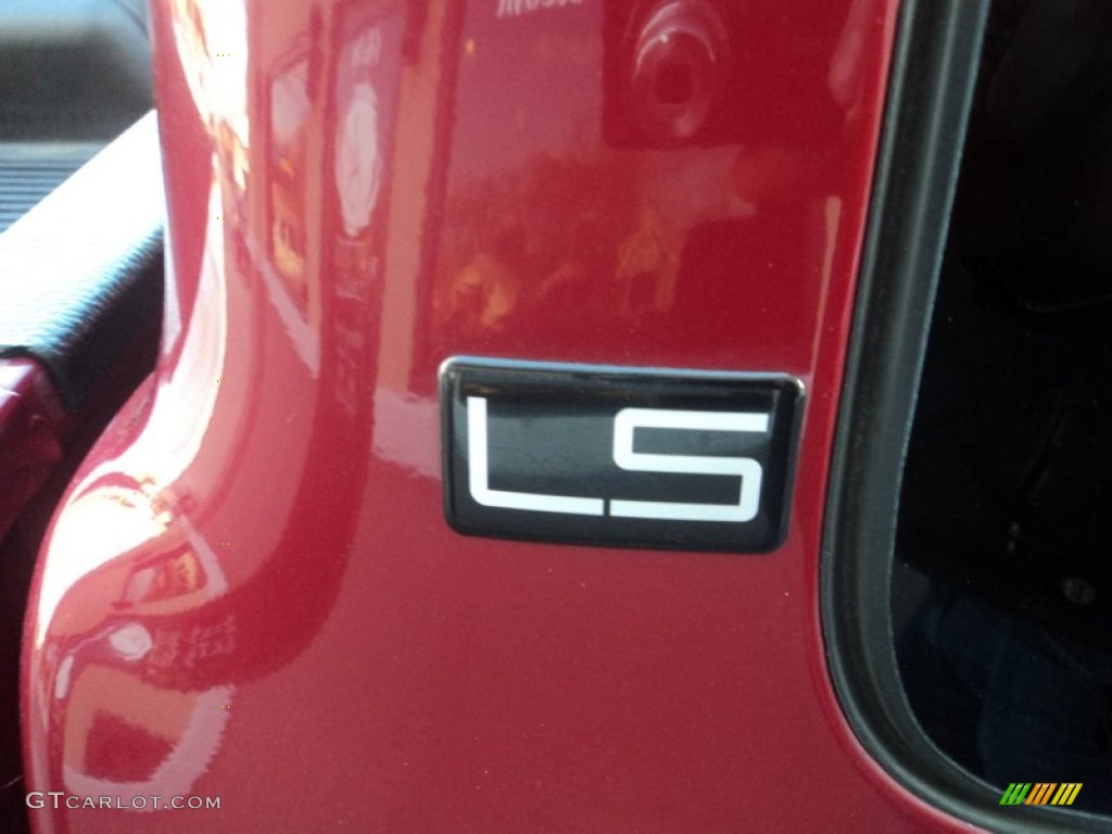 2000 S10 LS Extended Cab - Dark Cherry Red Metallic / Medium Gray photo #18