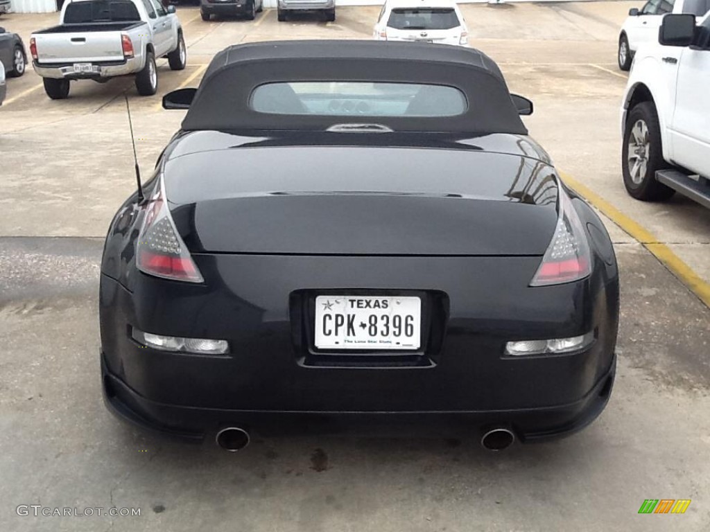2004 350Z Touring Roadster - Super Black / Charcoal photo #3
