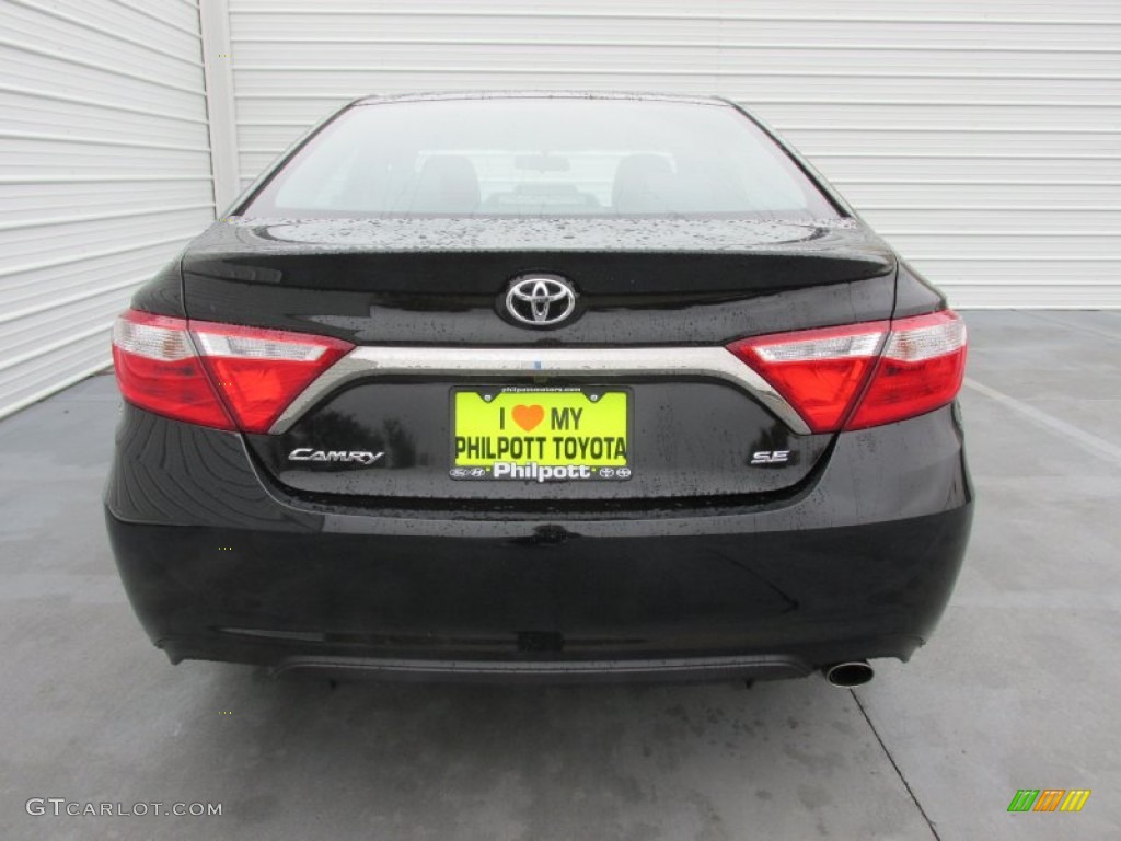 2015 Camry SE - Attitude Black Metallic / Black photo #5