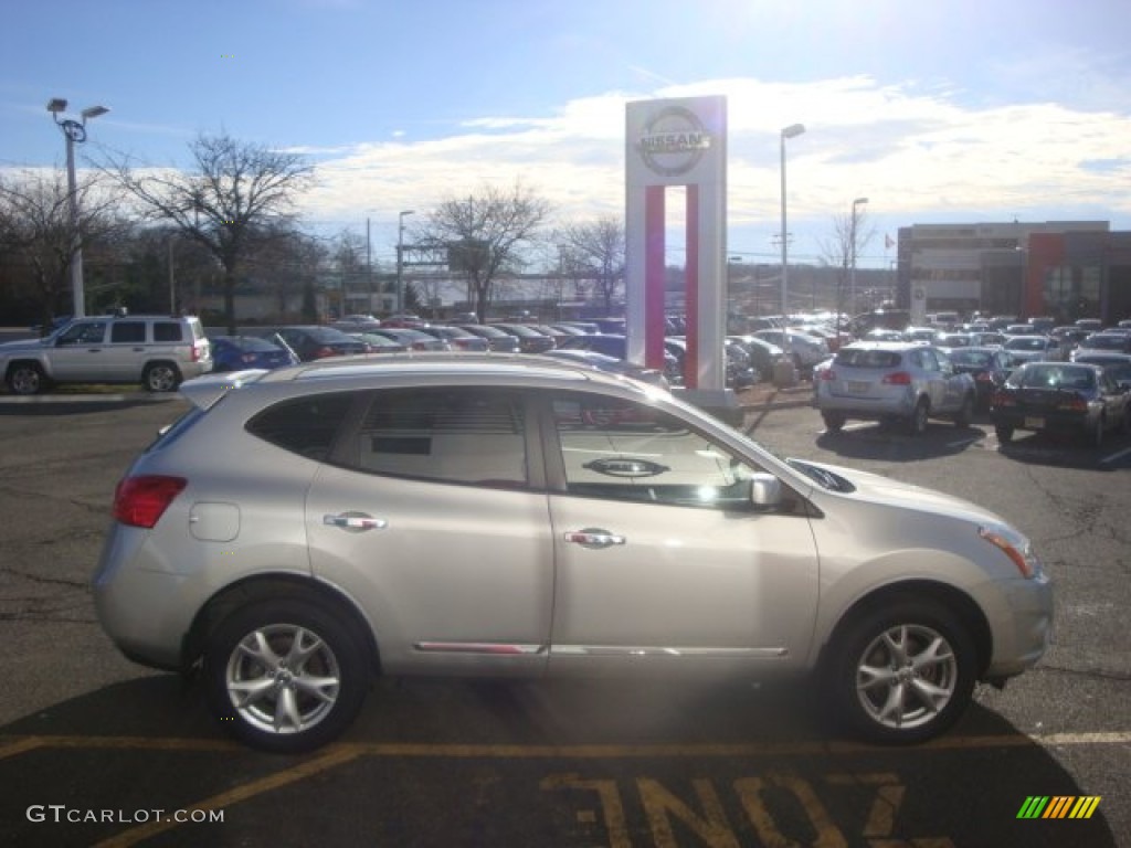 2011 Rogue SV AWD - Silver Ice Metallic / Black photo #4