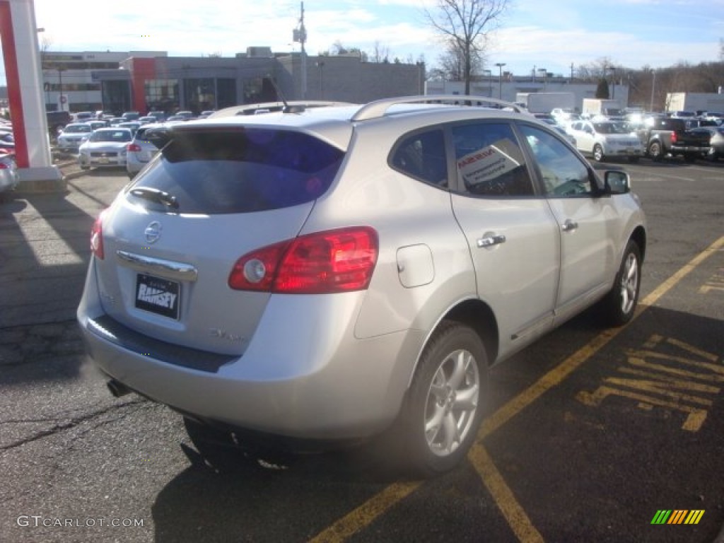 2011 Rogue SV AWD - Silver Ice Metallic / Black photo #5