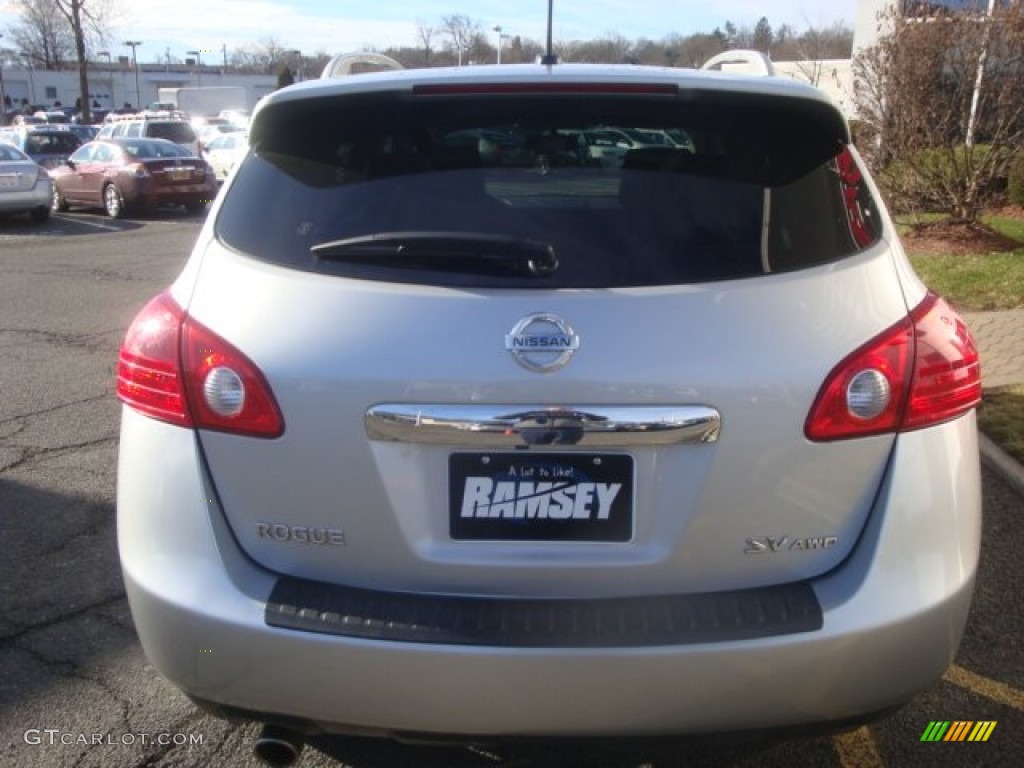 2011 Rogue SV AWD - Silver Ice Metallic / Black photo #6