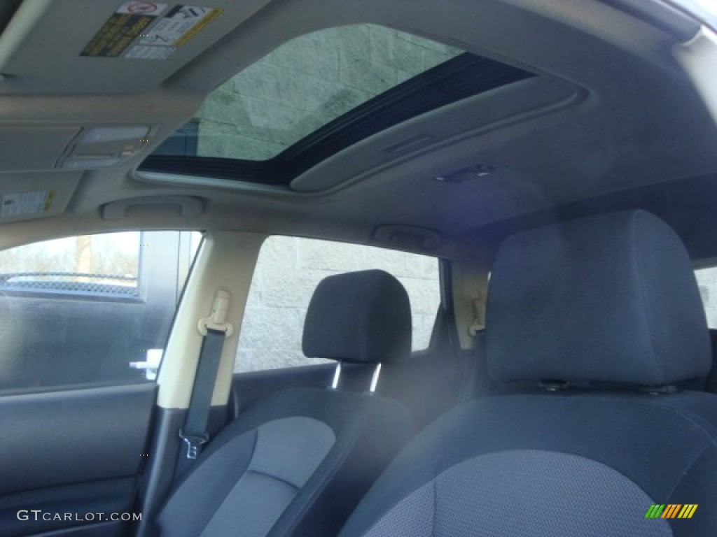2011 Rogue SV AWD - Silver Ice Metallic / Black photo #14