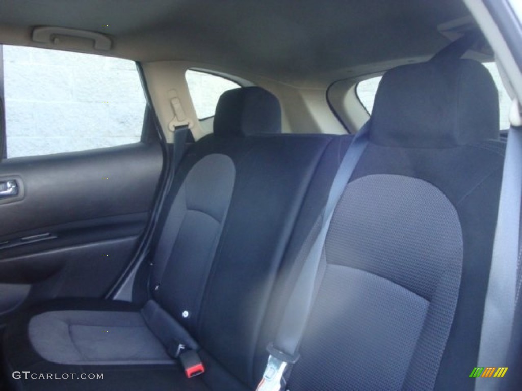 2011 Rogue SV AWD - Silver Ice Metallic / Black photo #15