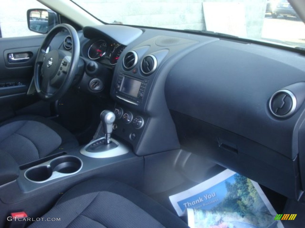 2011 Rogue SV AWD - Silver Ice Metallic / Black photo #17