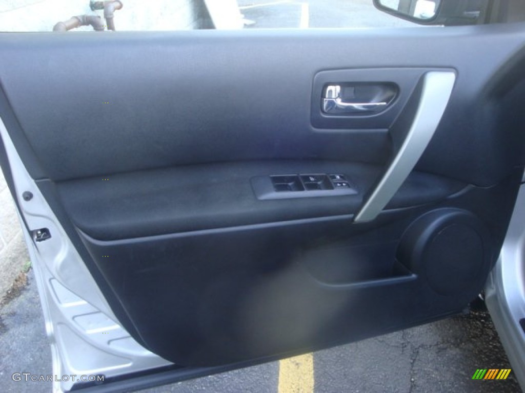 2011 Rogue SV AWD - Silver Ice Metallic / Black photo #22