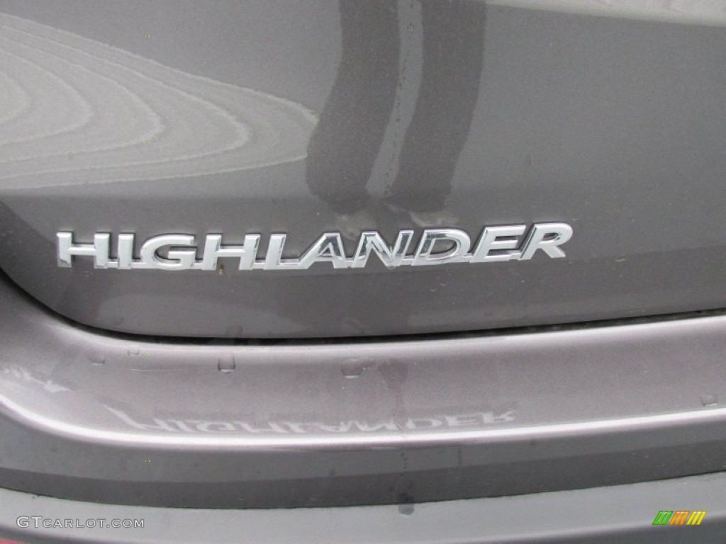 2015 Highlander LE - Predawn Gray Mica / Black photo #13