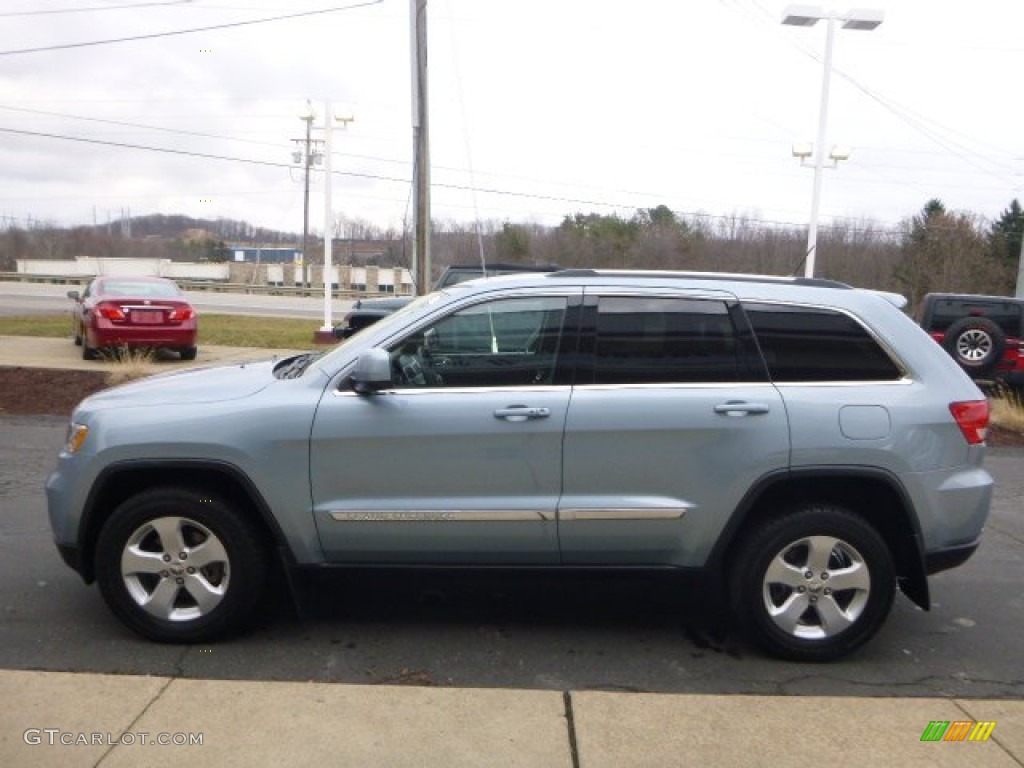 2012 Grand Cherokee Laredo X Package 4x4 - Winter Chill / Black photo #5