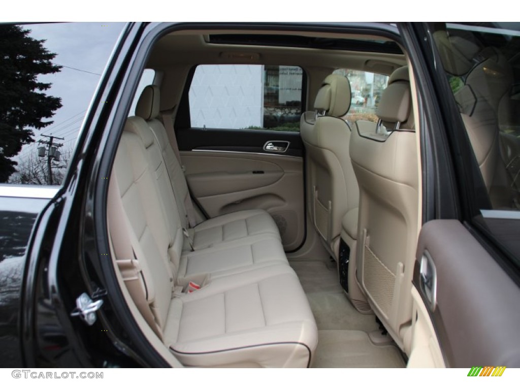 2015 Jeep Grand Cherokee Overland 4x4 Rear Seat Photo #100297026