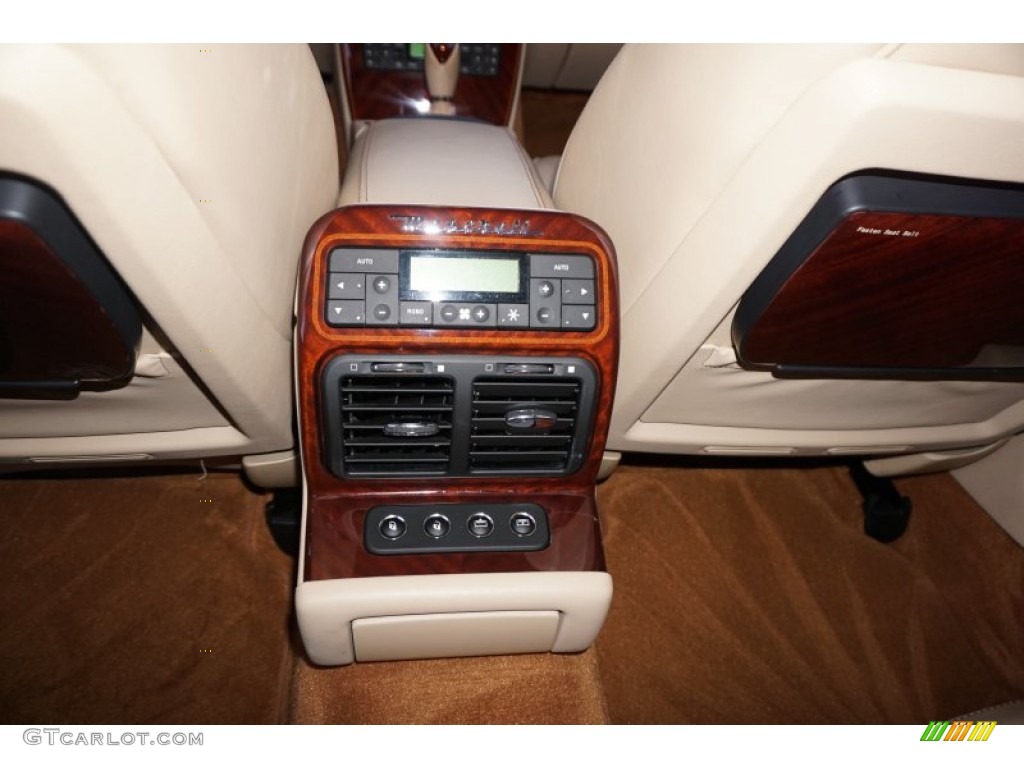 2009 Maserati Quattroporte S Controls Photos