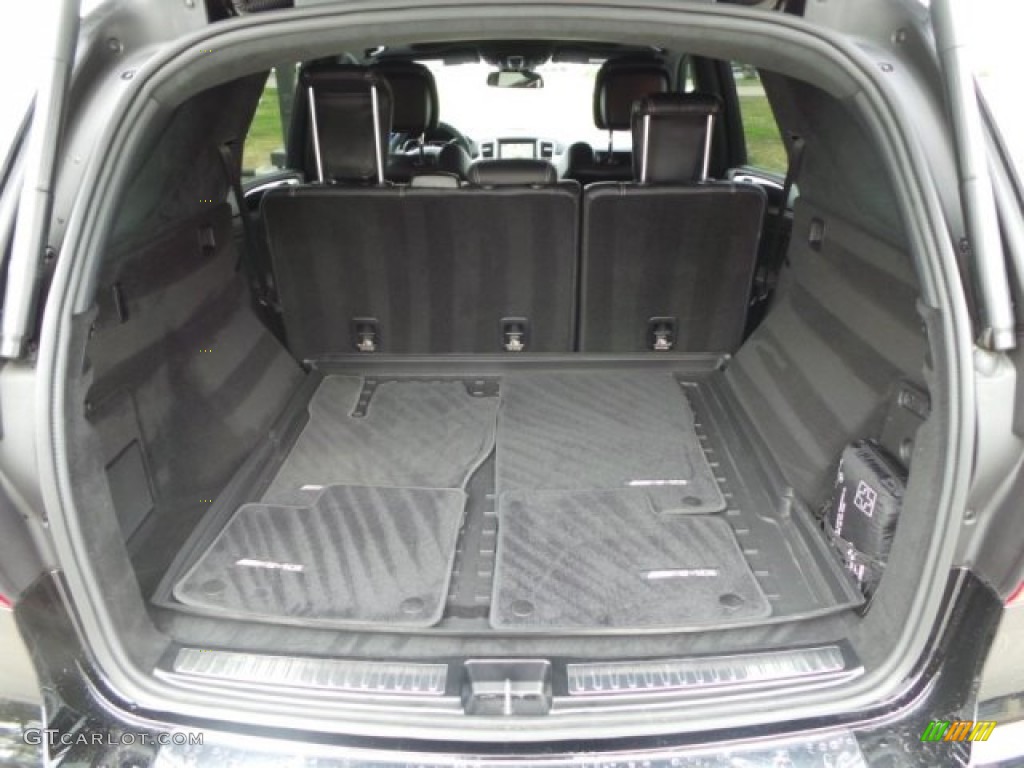 2014 Mercedes-Benz ML 63 AMG Trunk Photos
