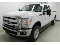 Oxford White - F350 Super Duty XLT Super Cab 4x4 Photo No. 2