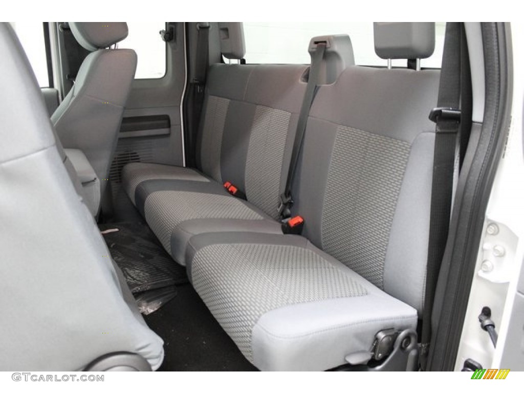 2015 Ford F350 Super Duty XLT Super Cab 4x4 Rear Seat Photos