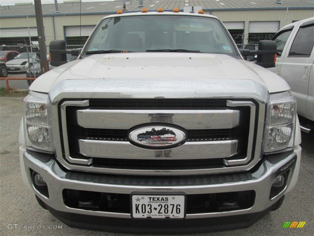 2015 F450 Super Duty Lariat Crew Cab 4x4 - Oxford White / Adobe photo #4