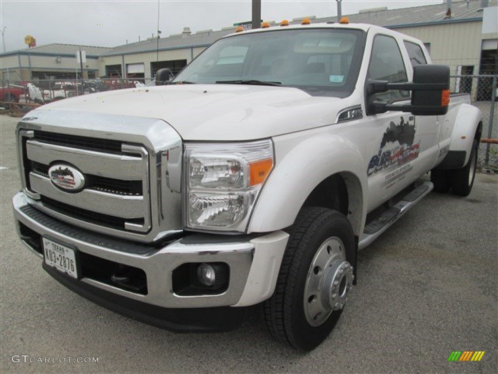 2015 F450 Super Duty Lariat Crew Cab 4x4 - Oxford White / Adobe photo #5