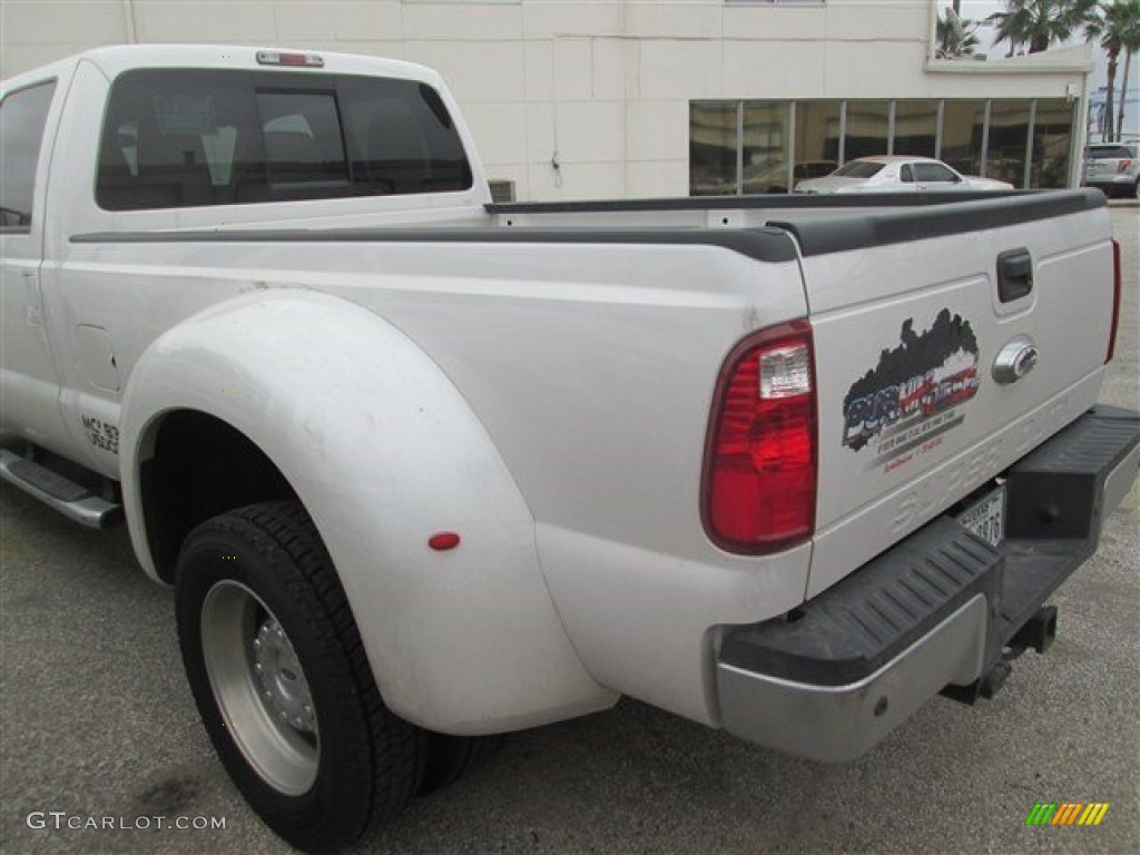 2015 F450 Super Duty Lariat Crew Cab 4x4 - Oxford White / Adobe photo #8