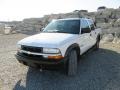 2002 Summit White Chevrolet S10 LS Crew Cab 4x4  photo #2