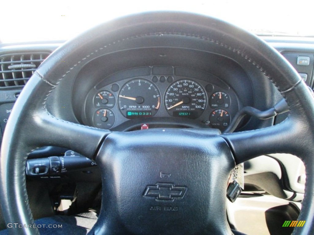 2002 S10 LS Crew Cab 4x4 - Summit White / Graphite photo #6