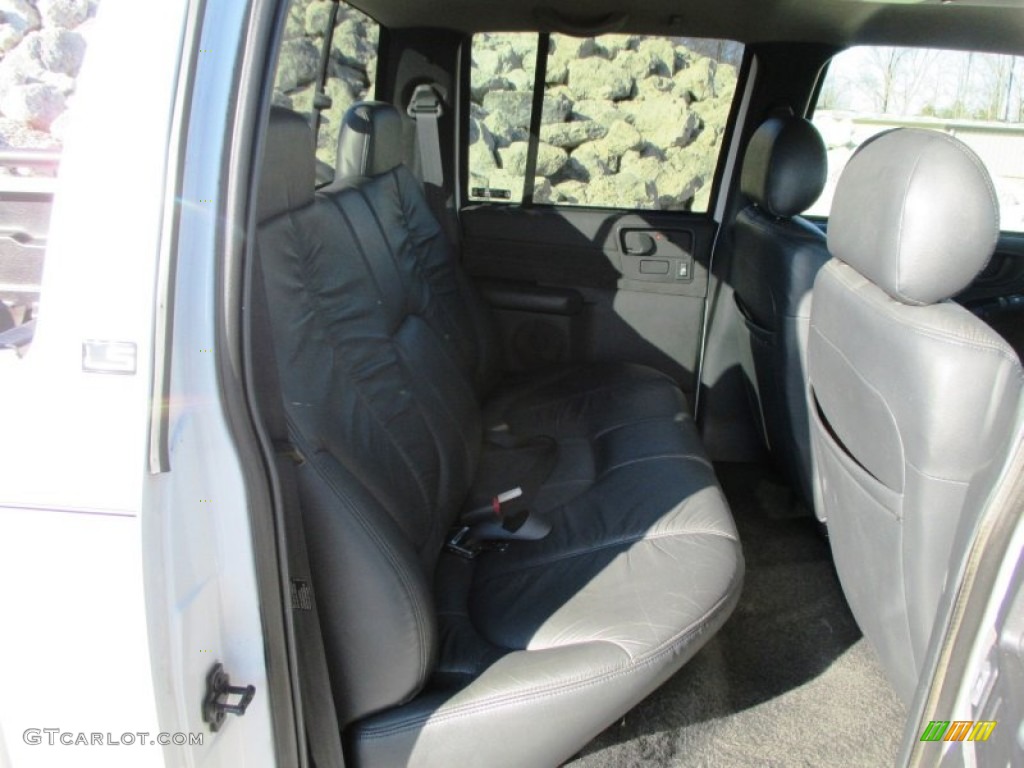 2002 S10 LS Crew Cab 4x4 - Summit White / Graphite photo #16