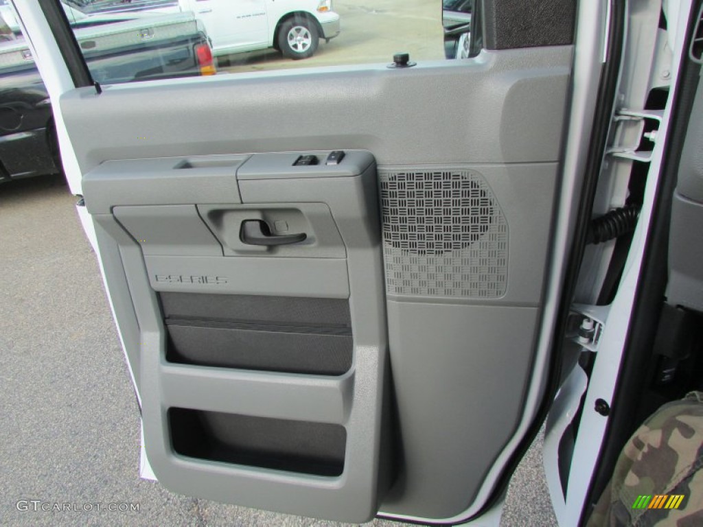 2014 E-Series Van E150 Cargo Van - Oxford White / Medium Flint photo #41