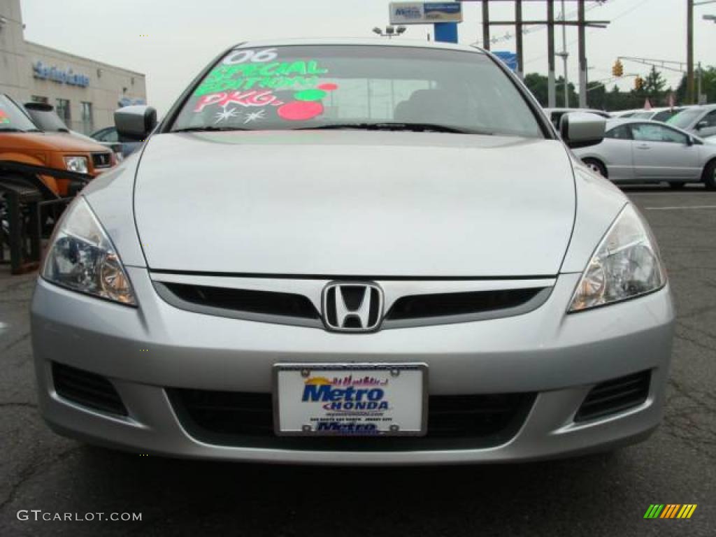 2006 Accord EX Sedan - Alabaster Silver Metallic / Black photo #2