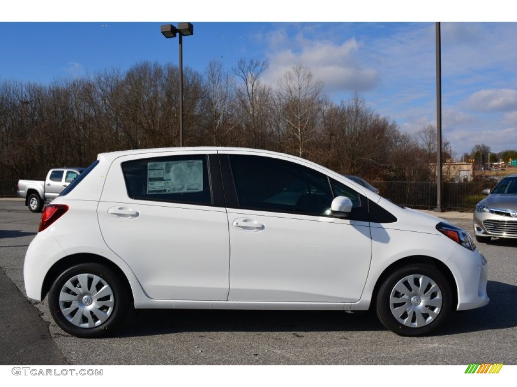 Super White 2015 Toyota Yaris 5-Door L Exterior Photo #100342214