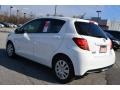 Super White - Yaris 5-Door L Photo No. 18