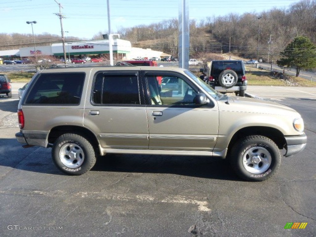 2001 Explorer XLT 4x4 - Harvest Gold Metallic / Medium Prairie Tan photo #6
