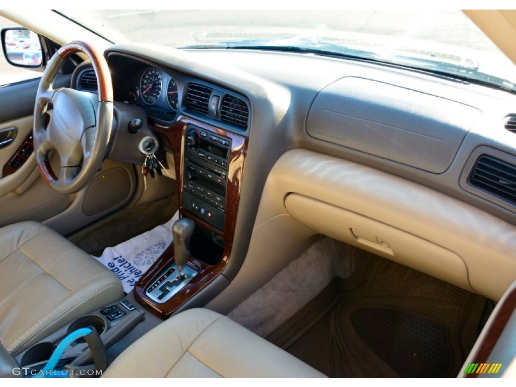2004 Outback 3.0 L.L.Bean Edition Wagon - Black Granite Pearl / Beige photo #9