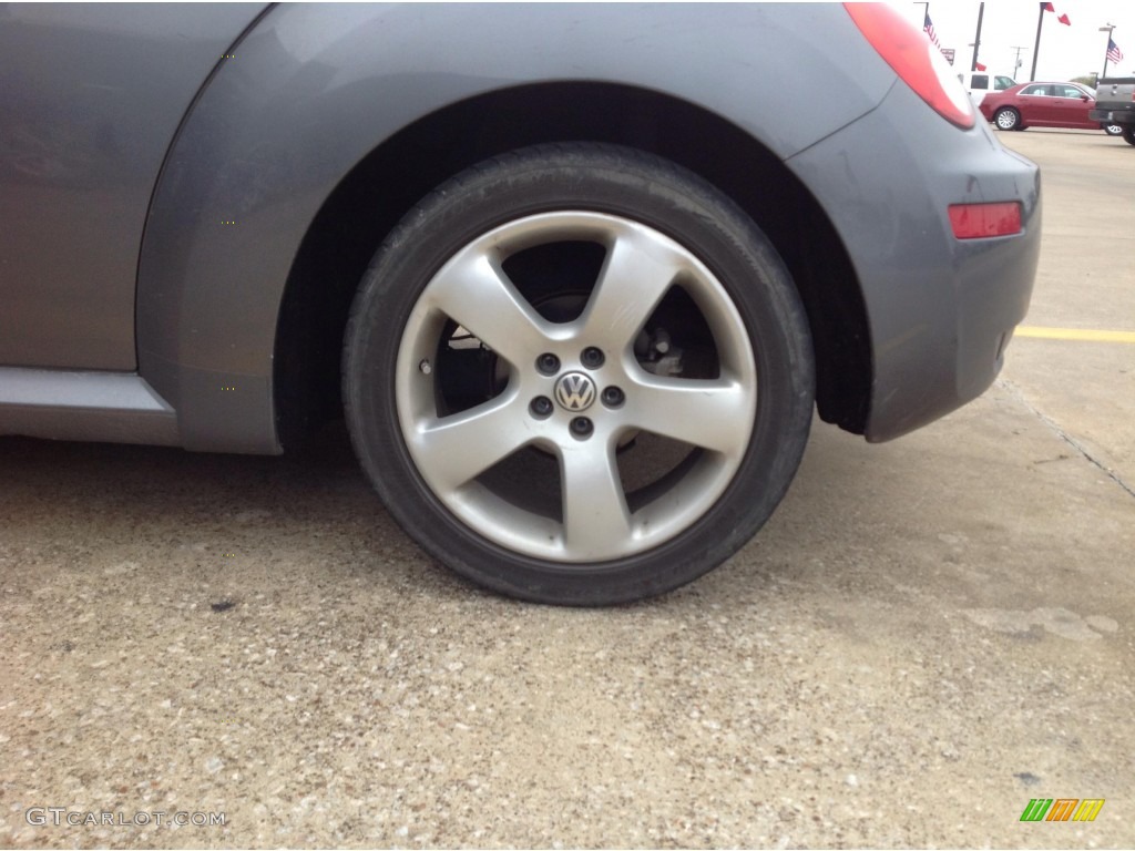 2006 Volkswagen New Beetle 2.5 Convertible Wheel Photo #100356776