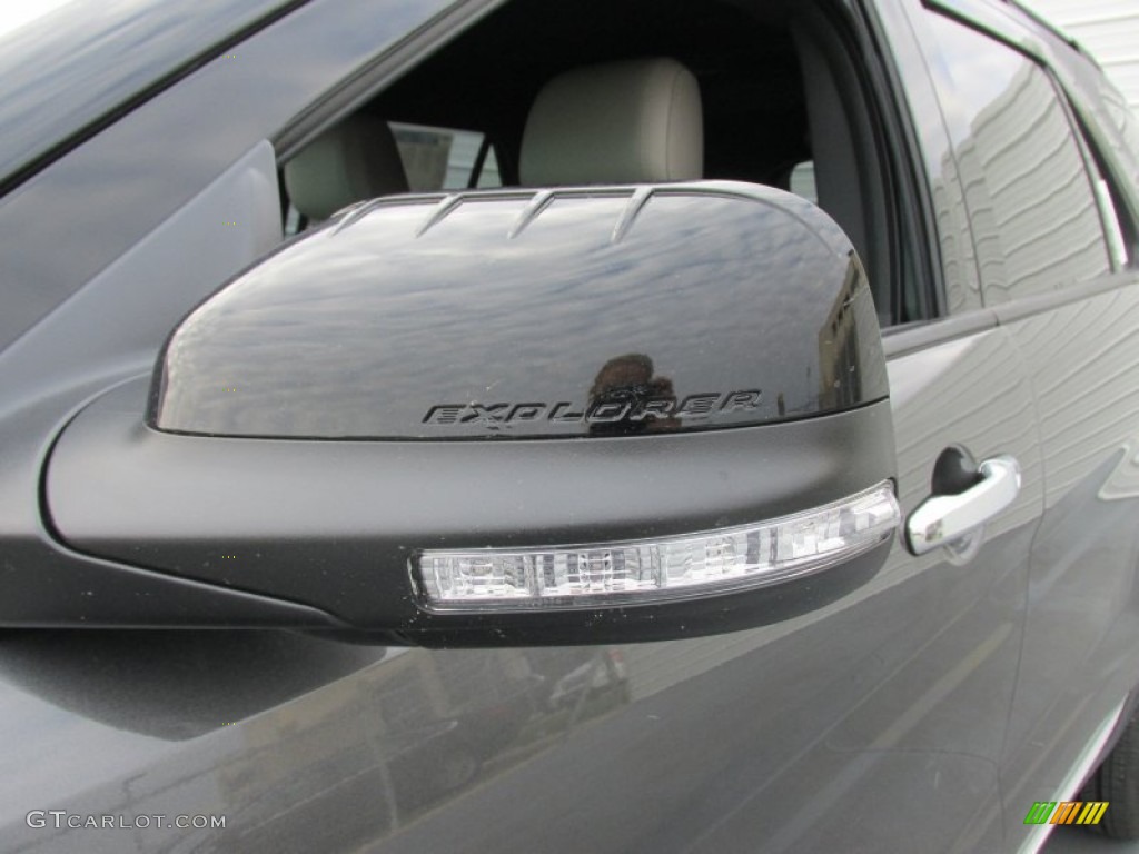 2015 Explorer XLT - Magnetic / Medium Light Stone photo #12