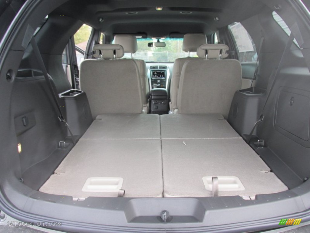 2015 Explorer XLT - Magnetic / Medium Light Stone photo #19