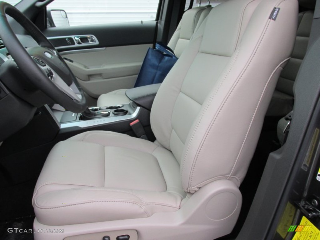 2015 Explorer XLT - Magnetic / Medium Light Stone photo #25