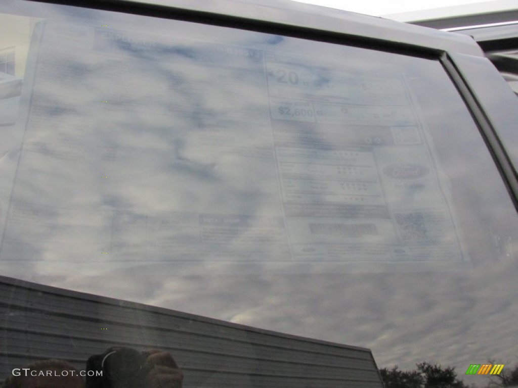 2015 Explorer XLT - Magnetic / Medium Light Stone photo #36