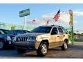 2000 Champagne Pearlcoat Jeep Grand Cherokee Laredo  photo #61