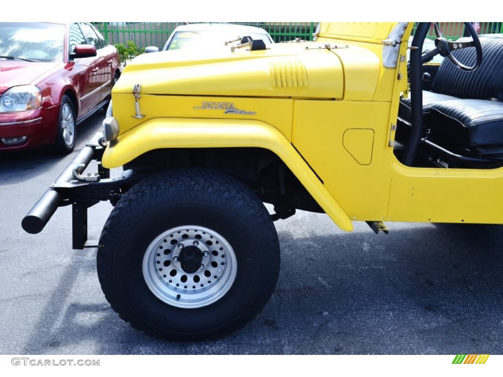1976 Land Cruiser FJ40 - Yellow / Black photo #9