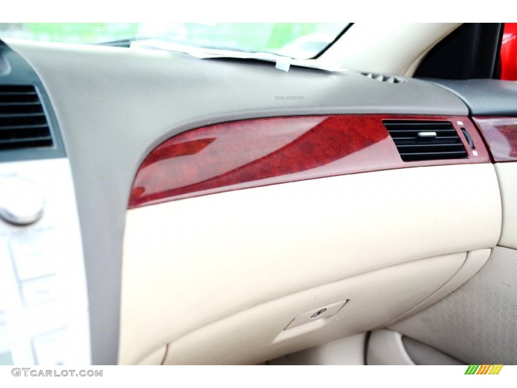 2005 Solara SLE V6 Convertible - Absolutely Red / Ivory photo #31