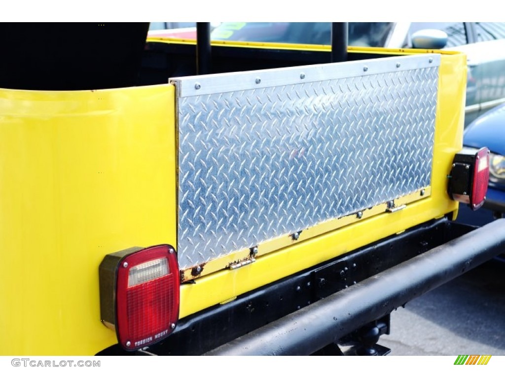 1976 Land Cruiser FJ40 - Yellow / Black photo #24
