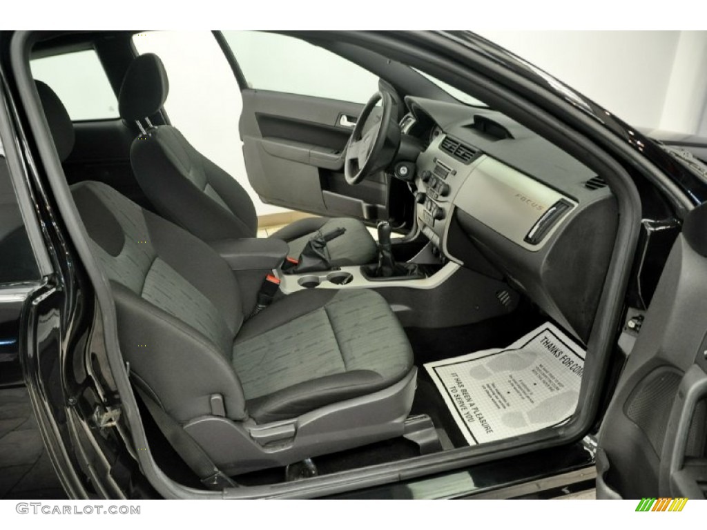 2008 Focus SE Coupe - Black / Charcoal Black photo #15