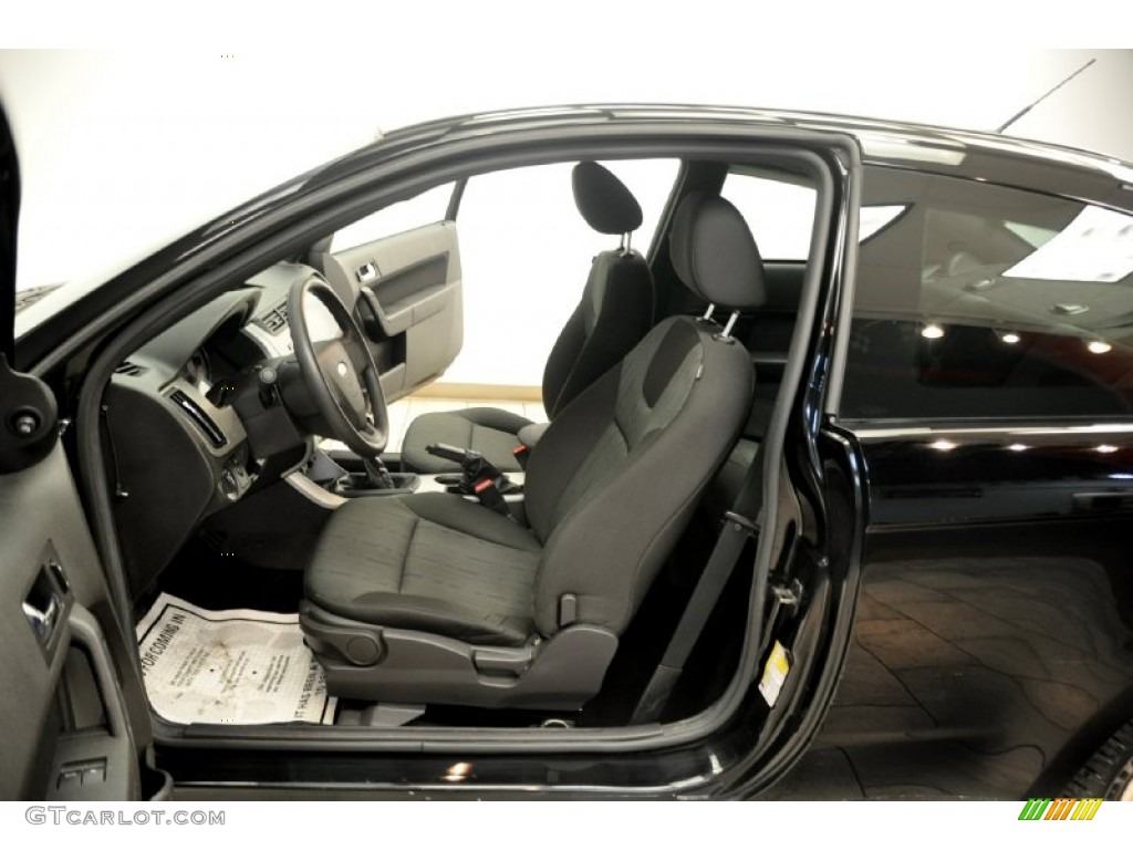 2008 Focus SE Coupe - Black / Charcoal Black photo #31