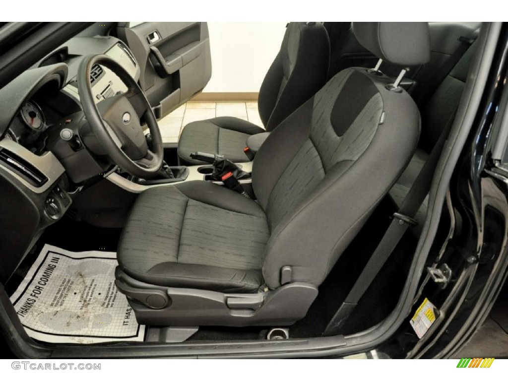 2008 Focus SE Coupe - Black / Charcoal Black photo #34