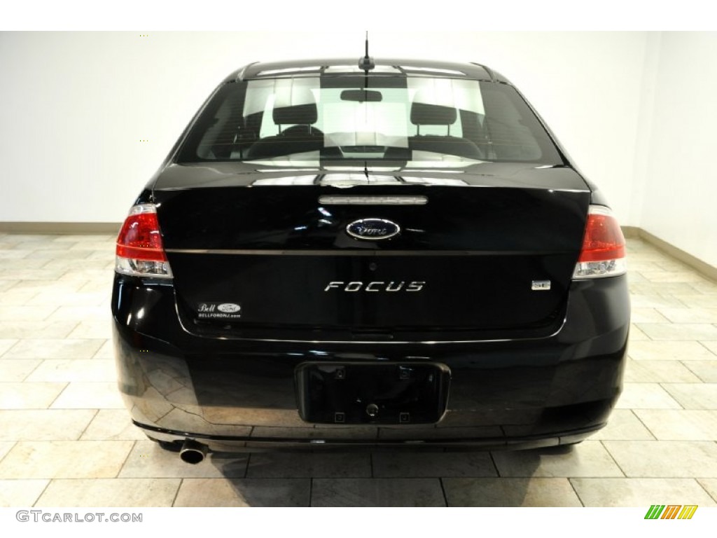 2008 Focus SE Coupe - Black / Charcoal Black photo #39