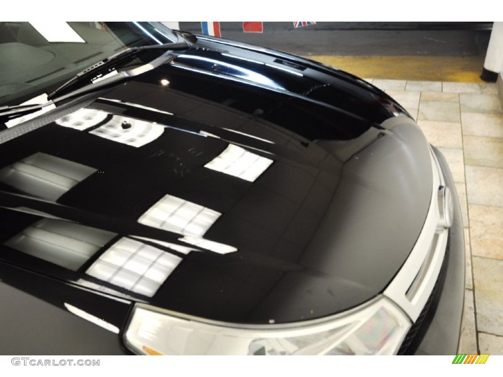 2008 Focus SE Coupe - Black / Charcoal Black photo #53