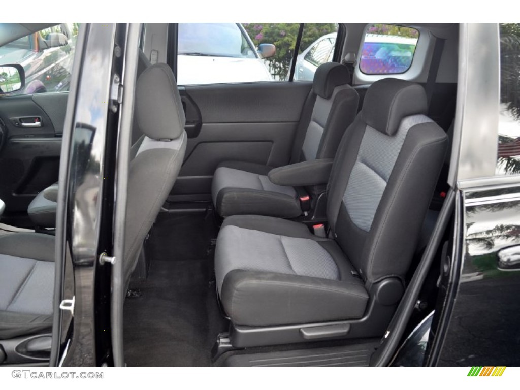 2007 MAZDA5 Touring - Brilliant Black / Black photo #30