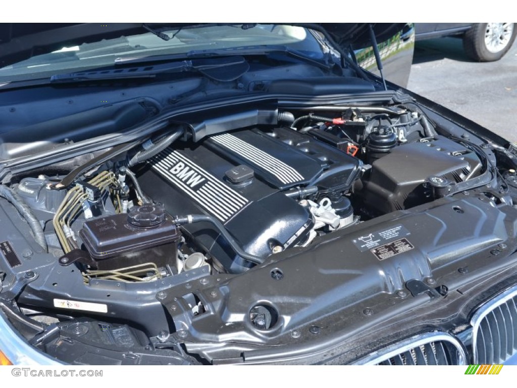 2004 BMW 5 Series 525i Sedan Engine Photos